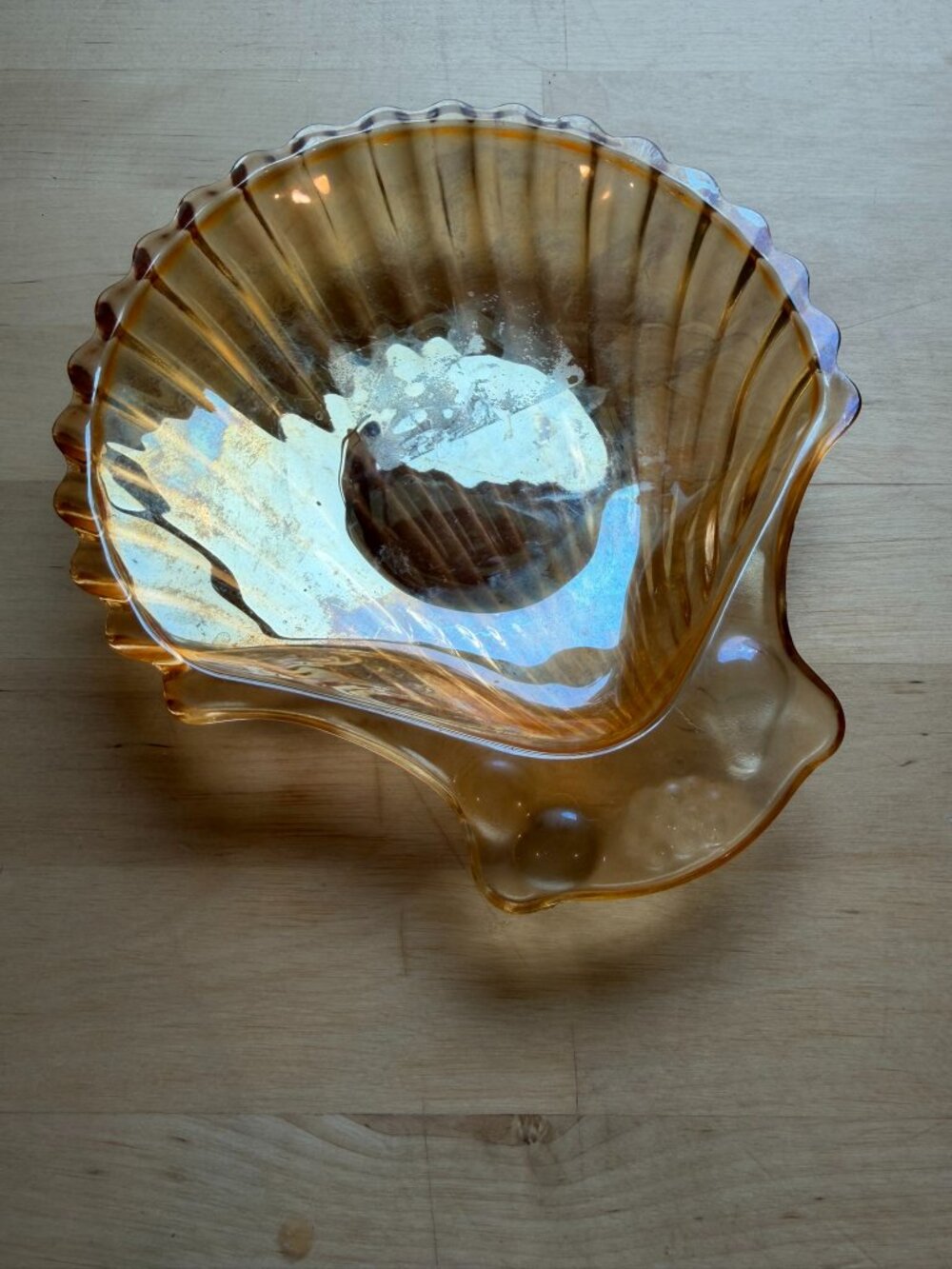 Vintage Indianna yellow shell glass dish